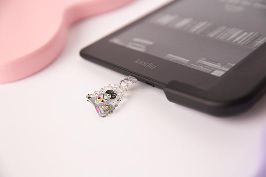 Kindle Raccoon Dust Plug