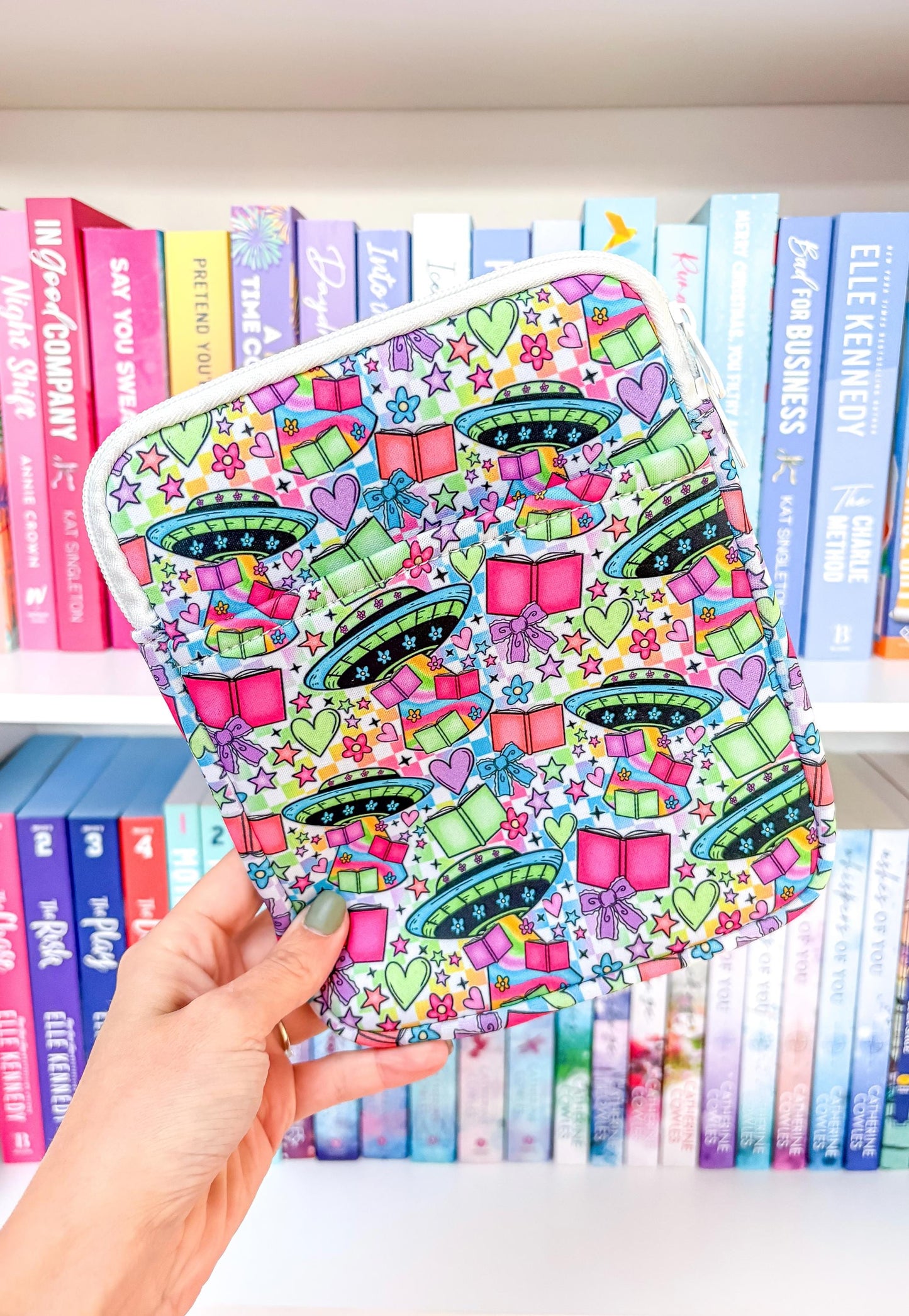 Ufo and book Kindle Sleeve