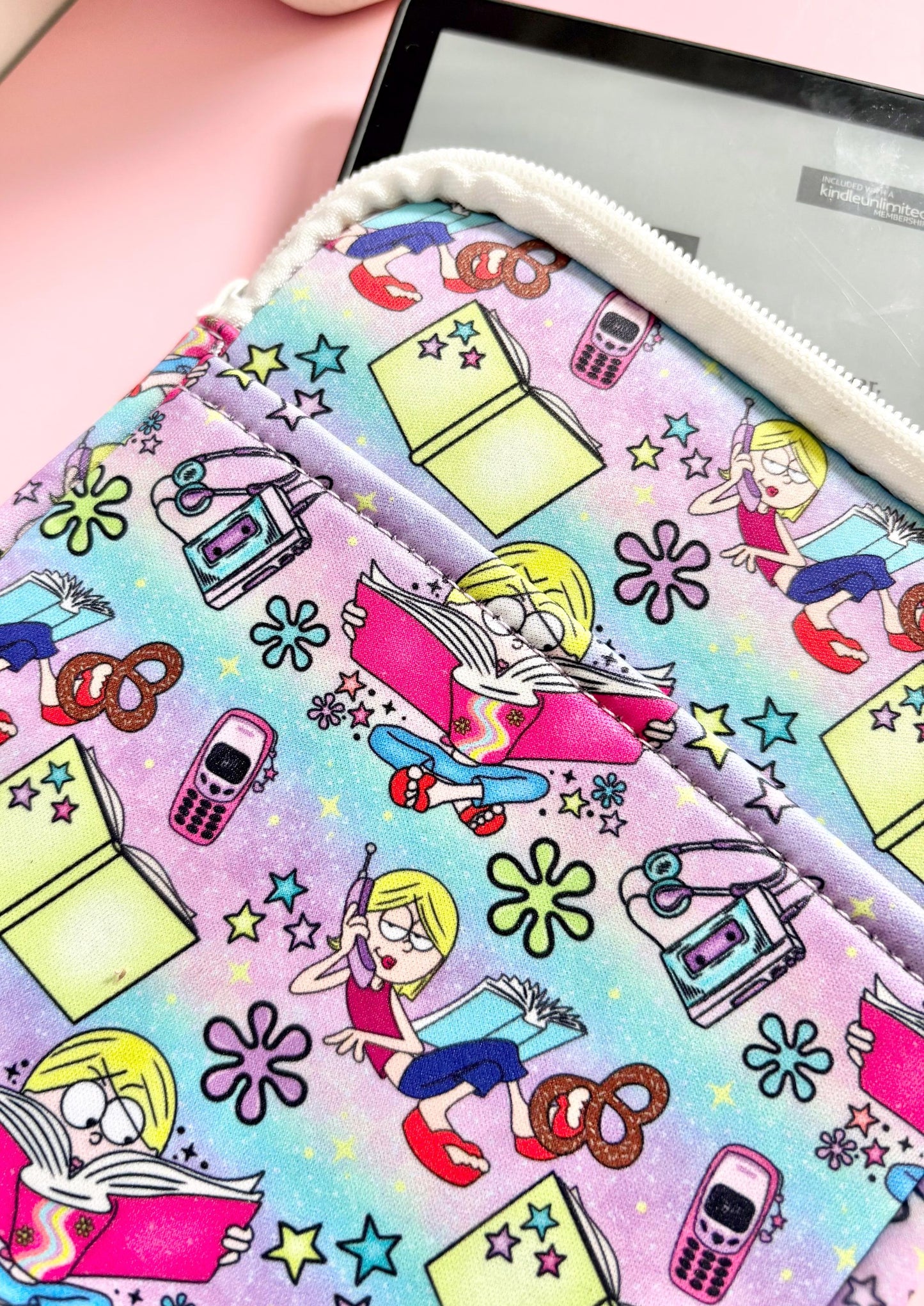 Lizzie Kindle Sleeve