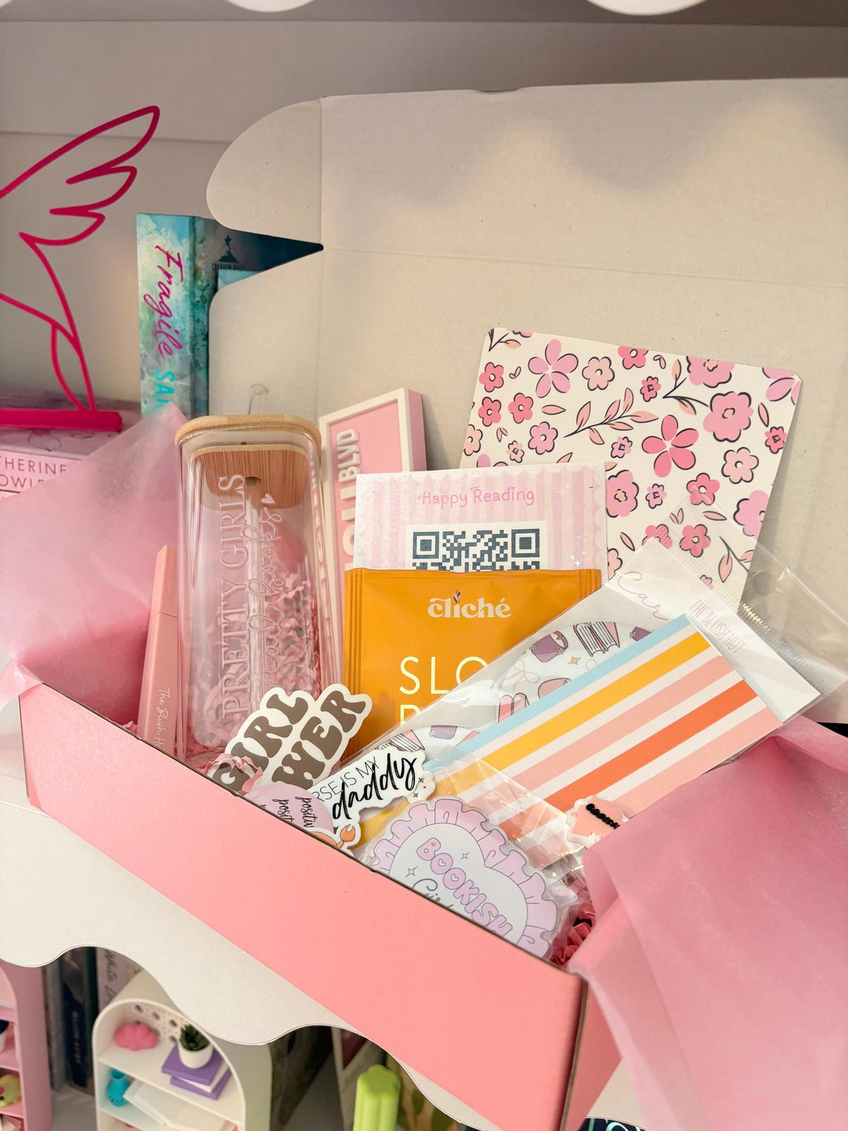 Blind Date Kindle Box | Surprise Bookish Goodies | Free Ebook